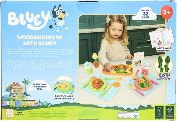 Bluey – Picnic Basket Set – 30 Piece Wooden Roleplay Toy with Carry Case, Cutlery & Pretend Food Accessories for Kids – FSC-Certified Material – Fun Imaginative Kit for 3 Years and Up - Image 13
